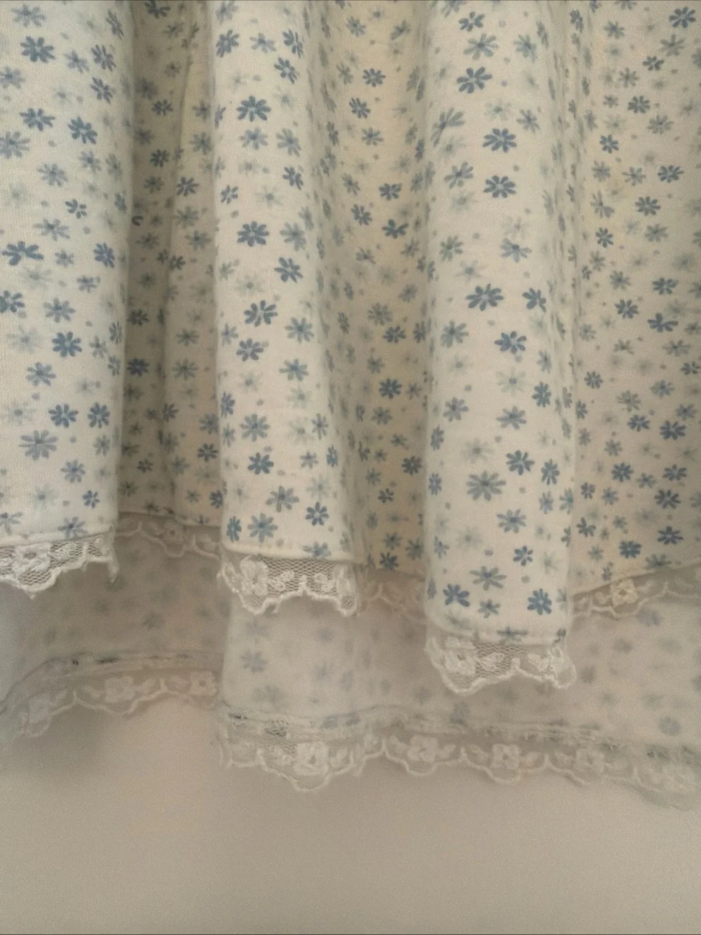 Eileen West Long Sleeve Lace Trimmed Cotton Short Nightgown Blue Floral Print